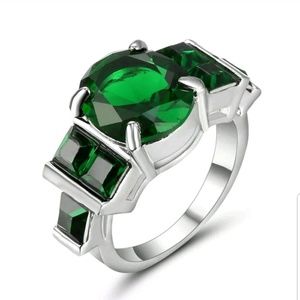 Size 6 White Platinum Plated Rhodium Ring Green CZ